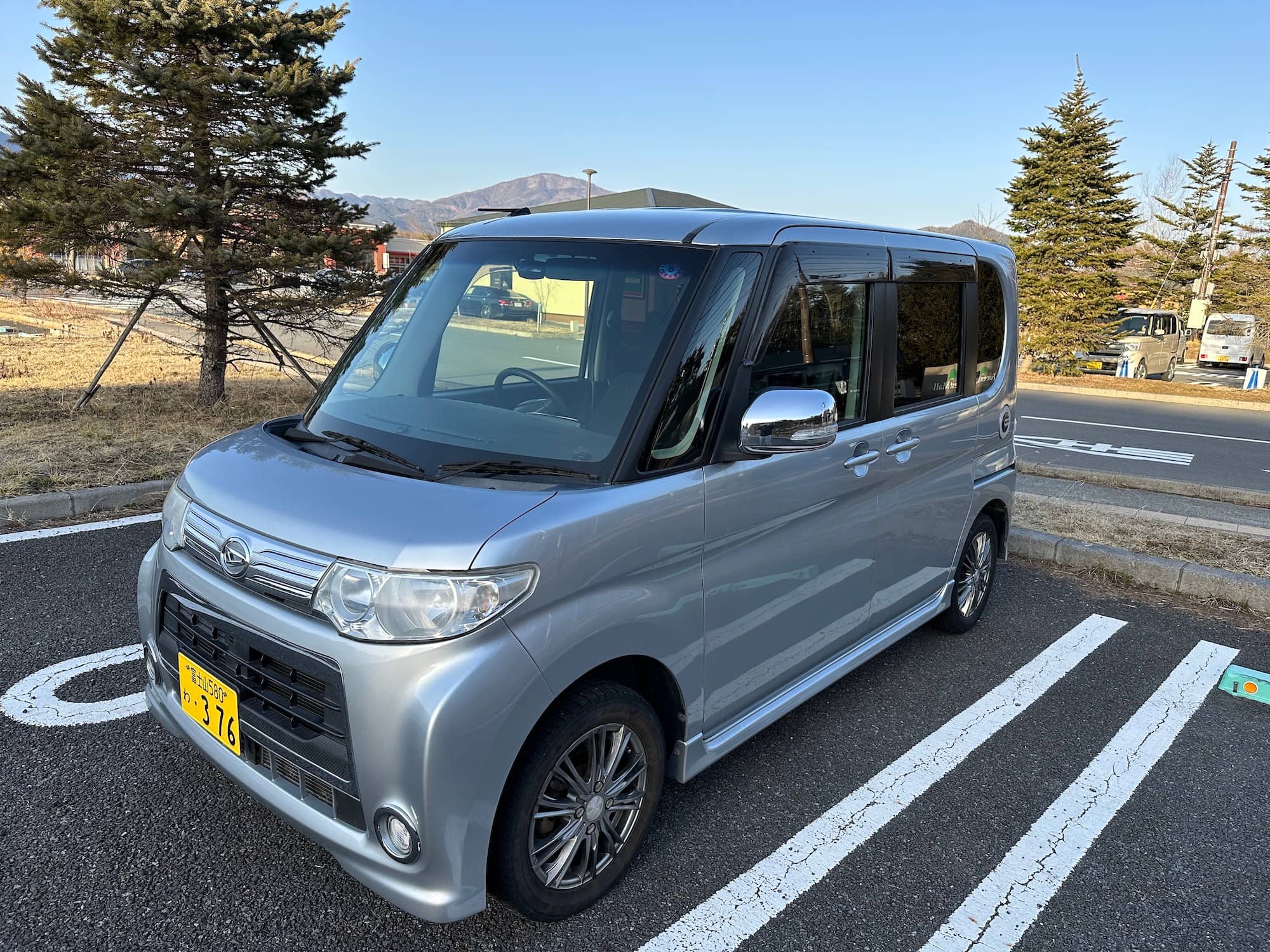 Daihatsu / Tanto(Vehicle color may vary)